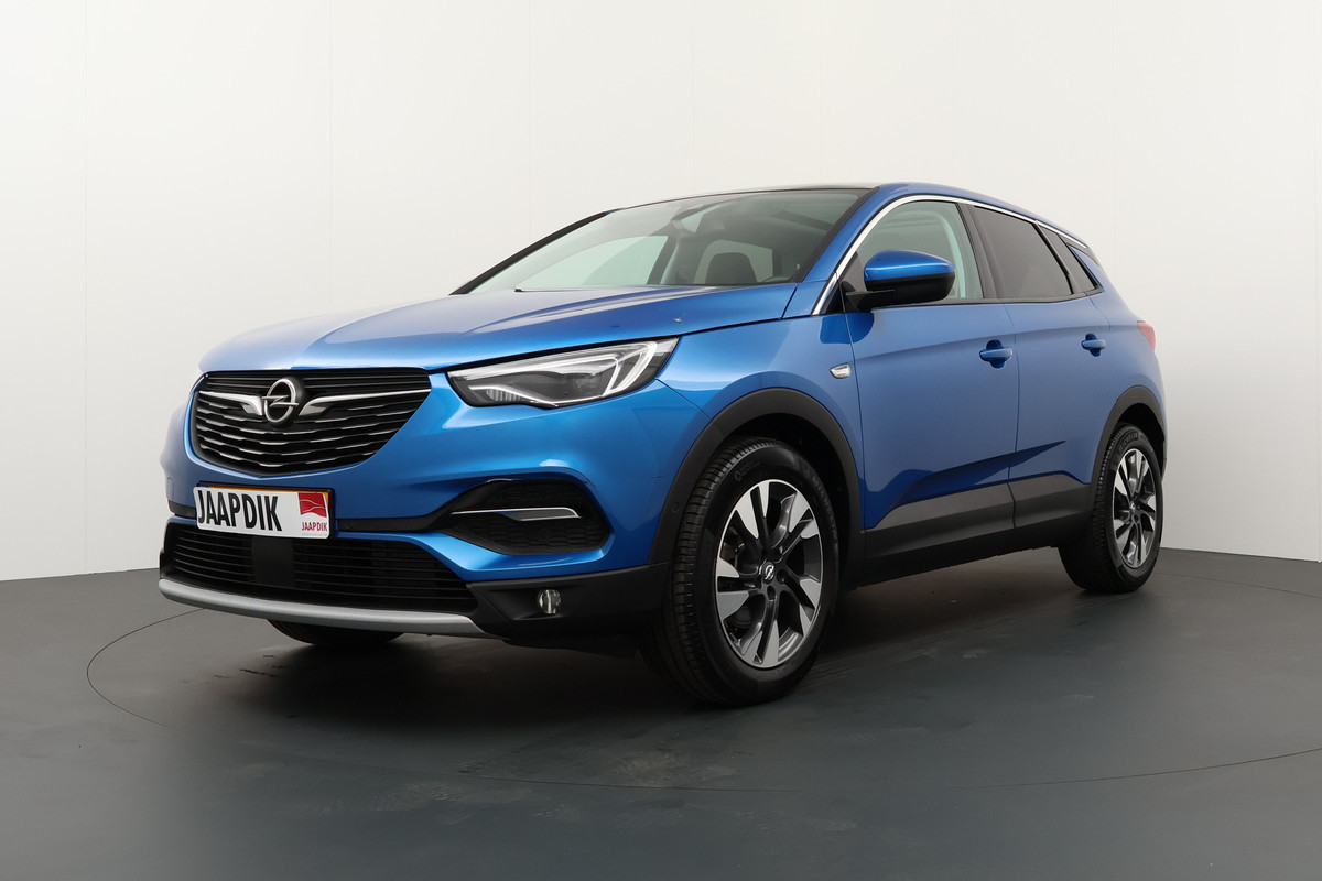 Opel Grandland X BWJ 2020 / 1.2 Turbo131 PK Bus Executive / Trekhaak / Pano dak / Camera a / 18'' LMV / Caplay / Navi / Clima / Cruise / PDC