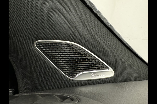 Mercedes-Benz EQA 250 Designo 191pk (burmester,panodak,head-up,carbon,leer,sfeerverlichting)