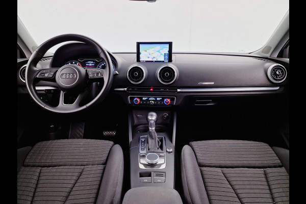 Audi A3 Sportback 30 TFSI Aut S-Edition (navi,xenon,360,LED,camera)