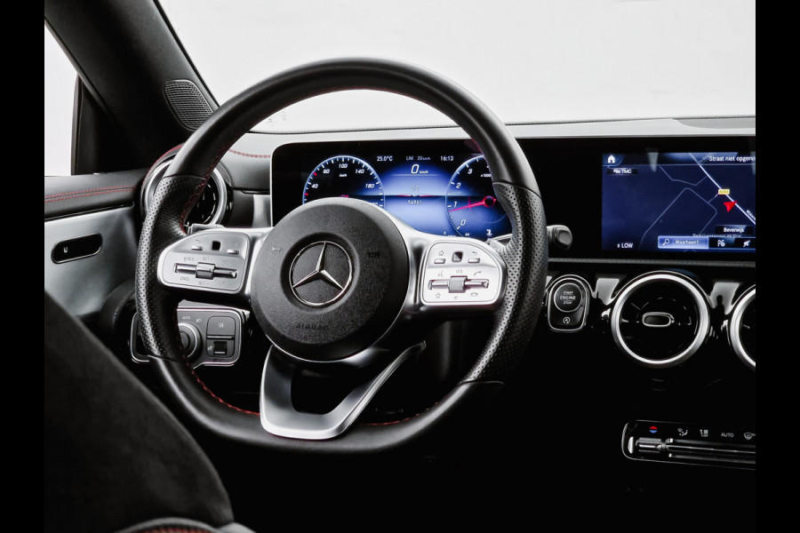 Mercedes-Benz CLA-Klasse 180 AMG Aut9 (leer,navi,camera,LED,keyless,adaptive cruise)