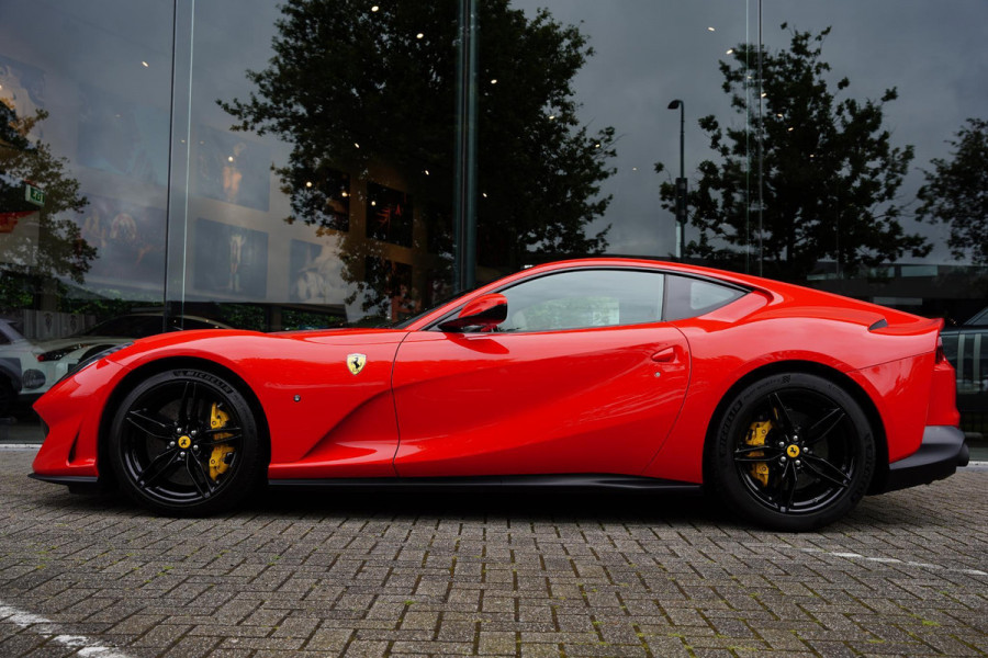 Ferrari 812 6.5 V12 Superfast HELE Nl-Auto New Service