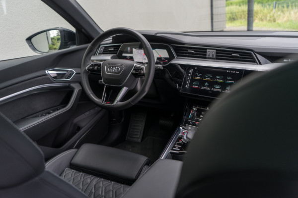 Audi e-tron S Quattro 371 kW / Incl. BTW/ Luchtvering/ Standkachel/ Bang & Olufsen Sound System/ Panoramadak/ 371kW (504PK)