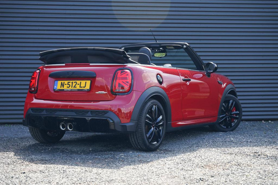 MINI Cabrio 2.0 John Cooper Works / 231 PK / NP 62731 / NL Auto / F1 Aut / HUD