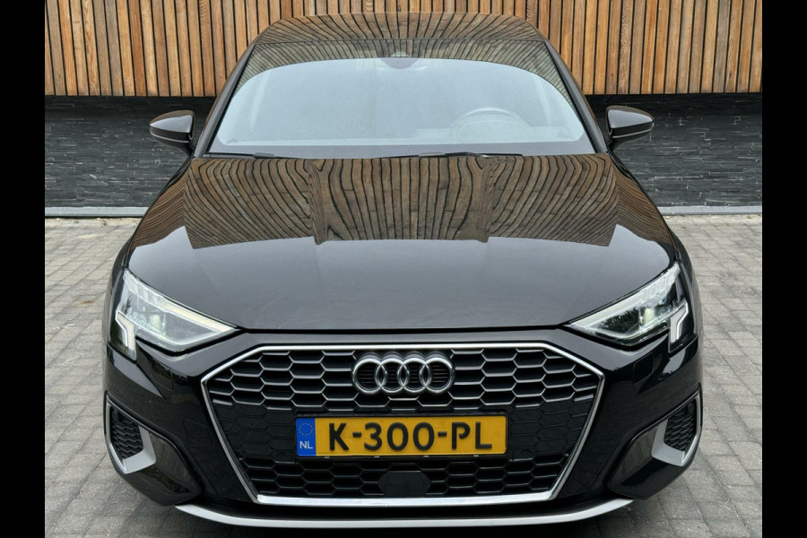 Audi A3 Sportback 35 TFSI S-tronic | Leer | Navi | Apple CarPlay | Getint glas | Digitaal dashboard | Parkeersensoren achter | Climate c