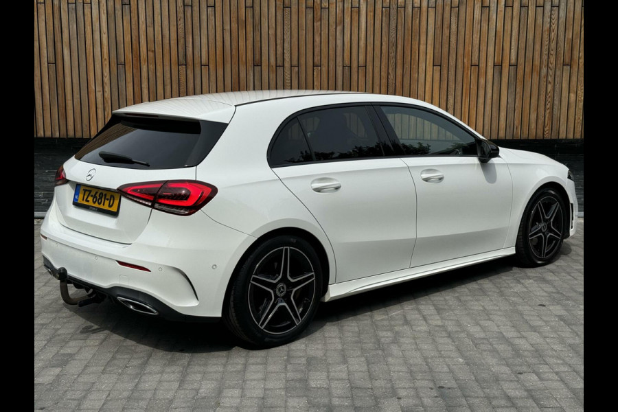 Mercedes-Benz A-Klasse 200 AMG-styling Automaat | Widescreen Navi | Stoelverwarming | Getint glas | Metallic lak | Parkeersenoren voor en achter | Acht