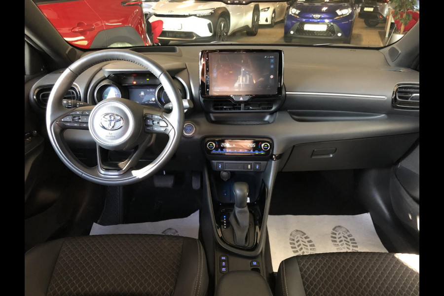 Toyota Yaris 1.5 Hybrid Style | Head up display, 17 inch, Smart Connect, Keyless, Lendensteun, Privacy glass, Stoel + Stuurverwarming