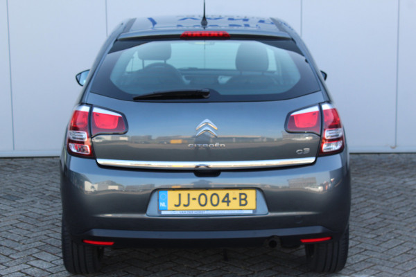 Citroën C3 1.2-82pk PureTech Feel Edition AUTOMAAT ! Correct nette Citroën C3 automaat, slechts 21.000km ! Volautm. airco, metallic lak, cruise control, centr. vergr. afstand bediend, telefoonvoorb., parkeersensoren achter, r/cd, elektr. ramen v+a etc.