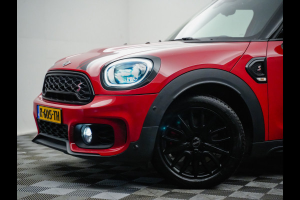 MINI Countryman 2.0 Cooper S John Cooper Works Aut8 235pk (panodak,leer,navi,xenon,keyless)