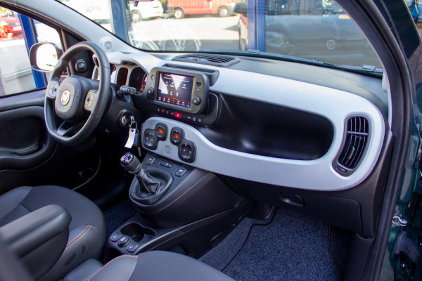 Fiat Panda 1.0 Hybrid Garmin Cross | Prijs rijklaar incl. 12 mnd garantie | Clima Stoelverwarming Navi via carplay