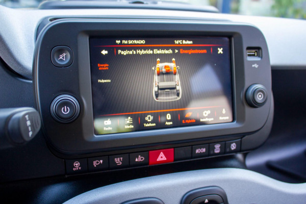 Fiat Panda 1.0 Hybrid Garmin Cross | Prijs rijklaar incl. 12 mnd garantie | Clima Stoelverwarming Navi via carplay