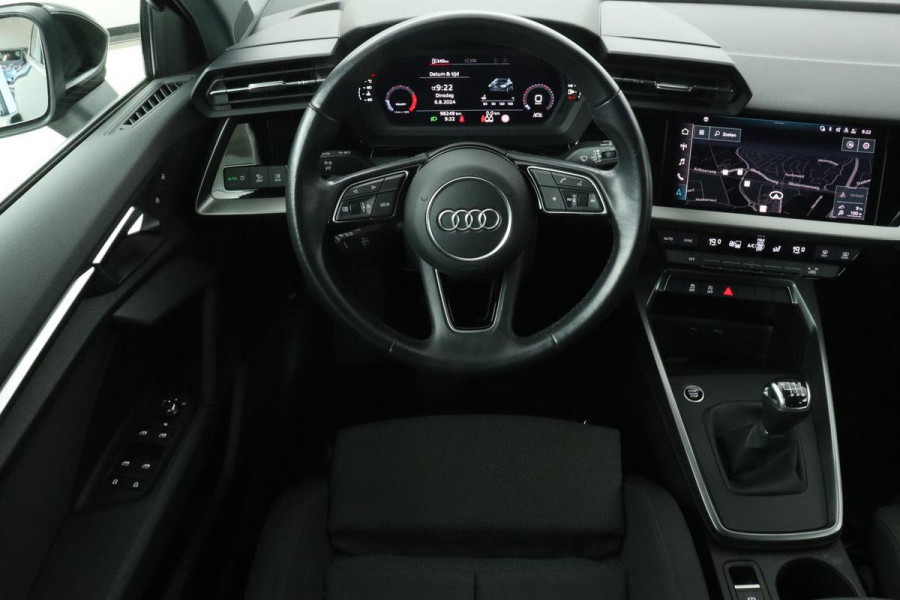 Audi A3 30 TFSI Business Edition | Carplay | Navigatie | Full LED | Virtual Cockpit | Climate control | PDC | Cruise control