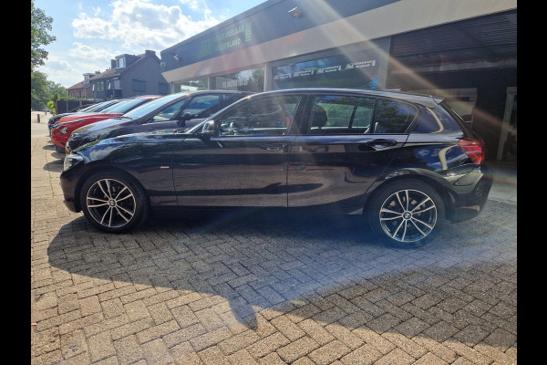 BMW 1-serie 116i Executive | 1E EIGENAAR | 12 MND GARANTIE | NAVI | NL AUTO | CRUISE |