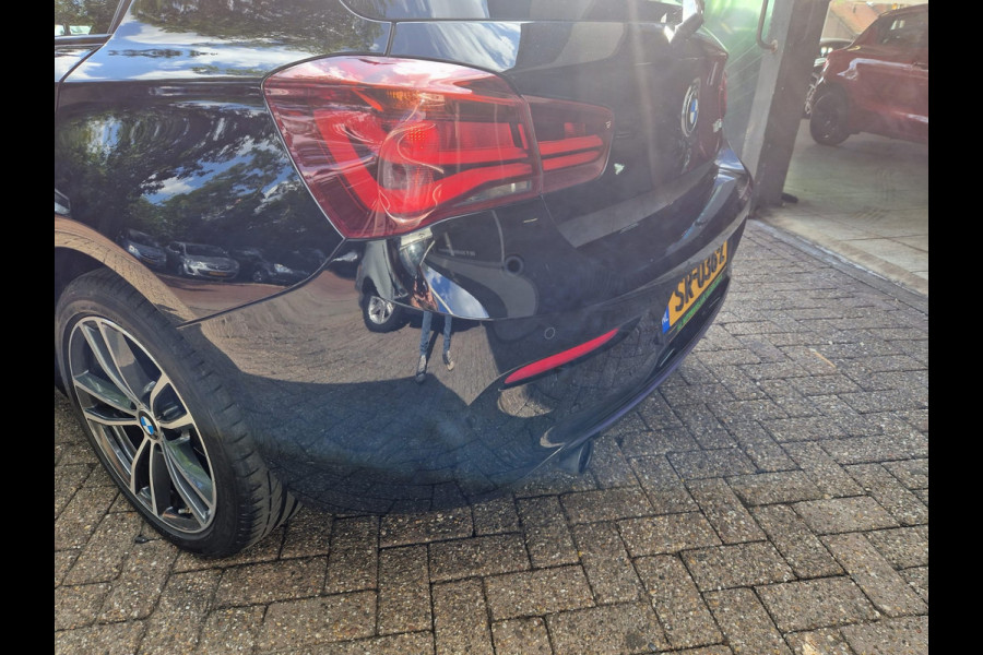 BMW 1-serie 116i Executive | 1E EIGENAAR | 12 MND GARANTIE | NAVI | NL AUTO | CRUISE |