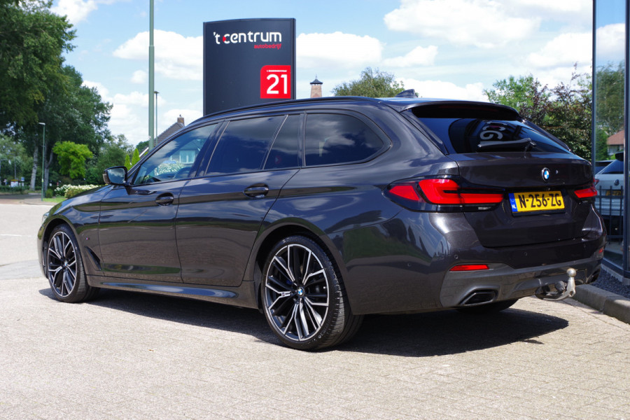 BMW 5 Serie Touring 540d 340 PK xDrive M-Sport High Executive, Panoramadak, Elek. Trekhaak, Harman/Kardon, Soft-Close