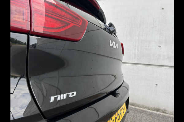 Kia e-Niro ExecutiveLine 64 kWh | Automaat | Cruise | Leder | Stoelverkoeling | Camera | JBL | Sensoren | Schuif-Kanteldak |