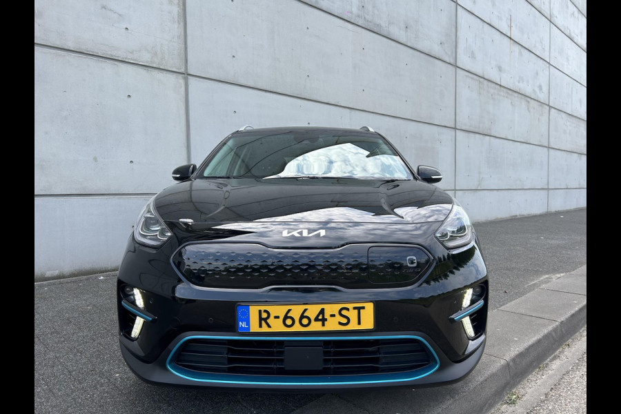 Kia e-Niro ExecutiveLine 64 kWh | Automaat | Cruise | Leder | Stoelverkoeling | Camera | JBL | Sensoren | Schuif-Kanteldak |