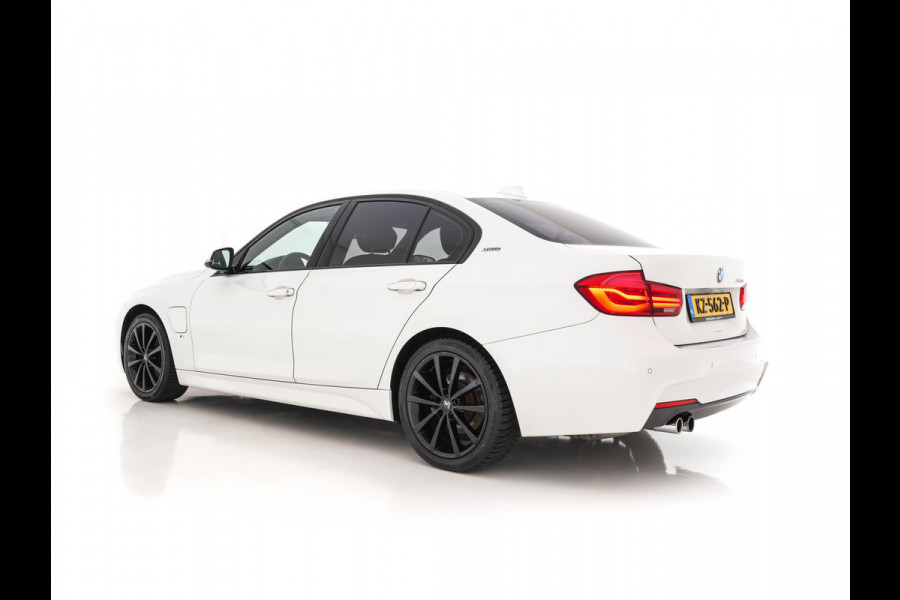 BMW 3-serie 330e Centennial Executive M-Sportpack Aut. *FULL-LED | ALCANTARA-MICROFIBRE | NAVI-FULLMAP | ECC | PDC | CRUISE | SPORT-SEATS | 18''ALU*