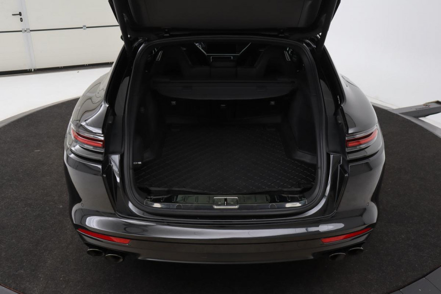 Porsche Panamera 4.0 GTS | Adaptive Cruise | SportChrono | 18-weg stoelen | Panoramadak | BOSE | Carbon | Camera | Head-up | Stoel & Stuurverwarming | Matrix LED | Leder