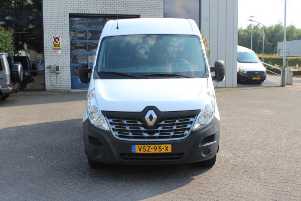 Renault Master T35 2.3 dCi 145 pk L3H2 DL RWD 3500 kg Trekhaak, Airco, Navigatie met Camera