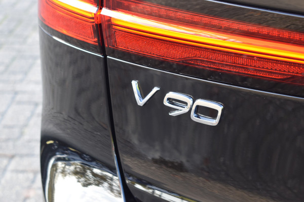 Volvo V90 T6 350PK Long Range Automaat AWD Ultimate Bright | Massage | Luchtvering | Trekhaak | Stoelkoeling | B&W | Panodak | ACC | Blis