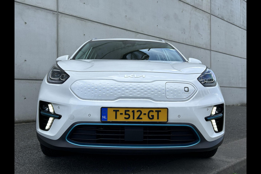 Kia e-Niro DynamicPlusLine 64 kWh Automaat | Schuif-/Kanteldak | H-Leder | Camera | Navi | Stuur-/Stoelverwarming | Key-Less | Clima | Apple CarPlay/Android Auto | 17” Velgen | PDC | Cruise | LED |