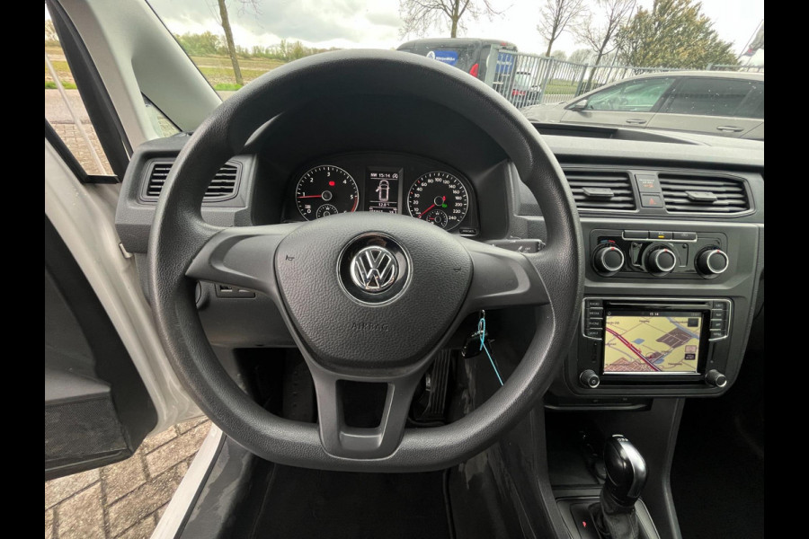 Volkswagen Caddy 2.0 TDI L1H1 BMT Highline AUTOMAAT / TREKHAAK / CARPLAY / VERW. VOORRUIT / 4-SEASONBAND / NAVI