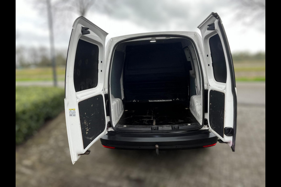 Volkswagen Caddy 2.0 TDI L1H1 BMT Highline AUTOMAAT / TREKHAAK / CARPLAY / VERW. VOORRUIT / 4-SEASONBAND / NAVI