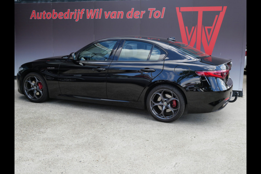 Alfa Romeo Giulia 2.0T AWD VELOCE | 280 PK | KEYLESS | TREKHAAK | CAMERA | ALL-IN!!