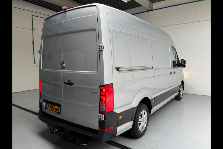 Volkswagen Crafter 35 2.0 TDI L3H3 oude L2H2 Highline 3Persoons, Airco, Camera, Navigatie, Trekhaak, RIJKLAARPRIJS!