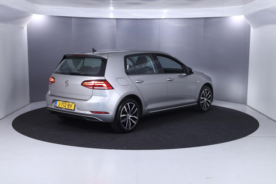 Volkswagen e-Golf E-DITION 136 pk | Navigatie | Warmtepomp | Parkeersensoren | Stoelverwarming | LED koplampen |