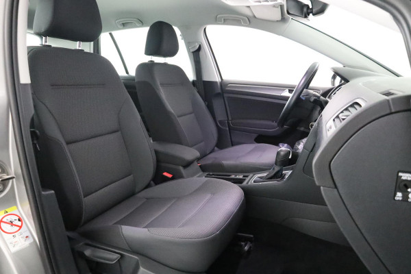 Volkswagen e-Golf E-DITION 136 pk | Navigatie | Warmtepomp | Parkeersensoren | Stoelverwarming | LED koplampen |