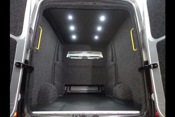 Volkswagen Crafter 35 2.0 TDI L3 Highline DSG Automaat Dubbel Cabine I Euro 6 I Navi I Camera I Massage stoelen I LMV