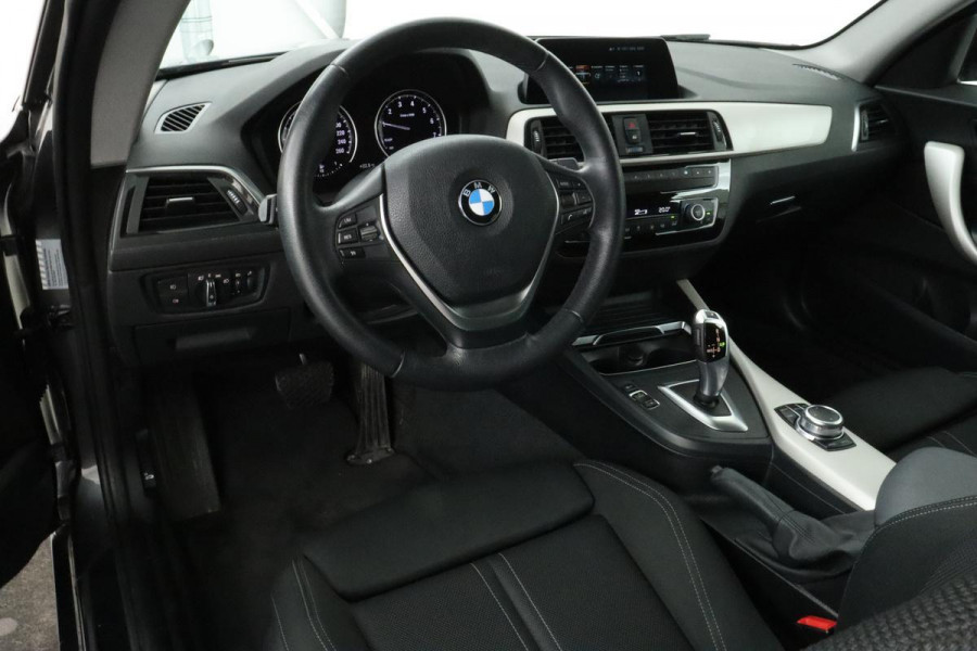 BMW 1-serie 118i Executive | Full LED | Sportstoelen | Navigatie | Climate control | Bluetooth | PDC | Cruise control