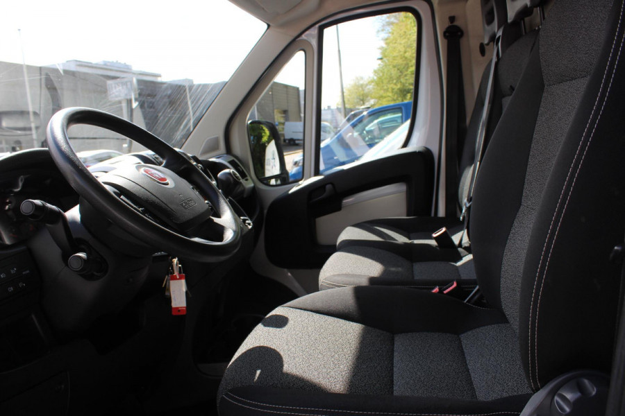 Fiat Ducato 30 2.3 MULTI JET L2H2 (EX.BTW) CLIMA. EURO 6 !!NAVIGATIE.CRUISE 1e EIG 3 zit. Laadvloer. dubbele deuren . Ook lease !!