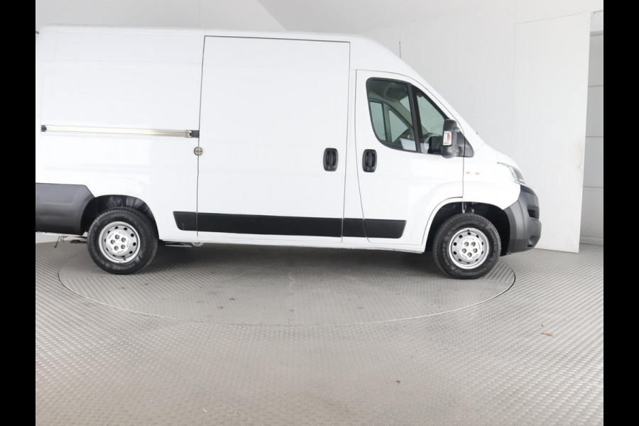 Fiat Ducato 30 2.3 MULTI JET L2H2 (EX.BTW) CLIMA. EURO 6 !!NAVIGATIE.CRUISE 1e EIG 3 zit. Laadvloer. dubbele deuren . Ook lease !!