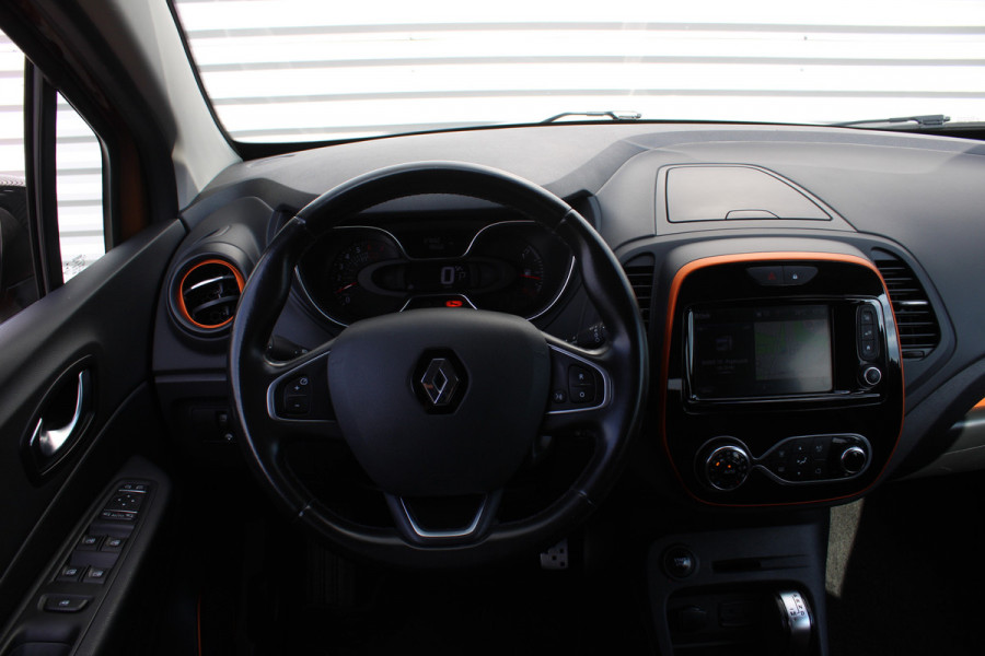 Renault Captur 1.2 TCe Intens | Navi | Automaat | 17" LM | Camera | Keyless | Cruise | Trekhaak |