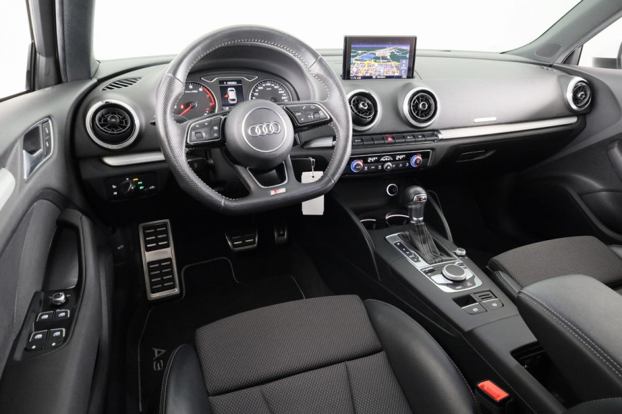 Audi A3 Sportback 30 TFSI Sport S Line Edition 116 pk S-tronic | Navigatie | Parkeersensoren achter | Cruise control | LED koplampen | S-Line |