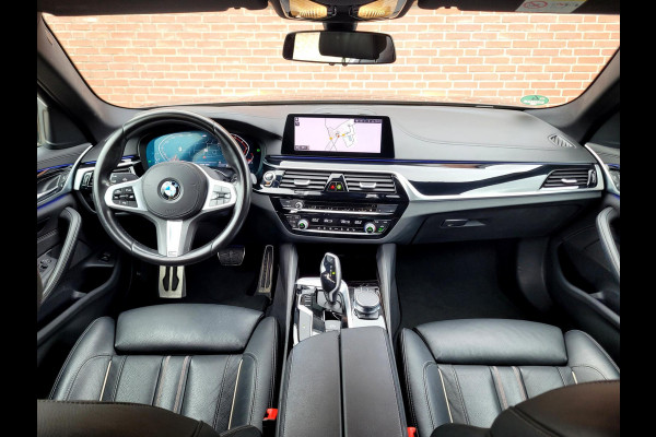 BMW 5 Serie Touring 520i M-sport, Radar, Adaptive Cruise, Haak, Virtual Cockpit (1e eig. NL BTW-auto)