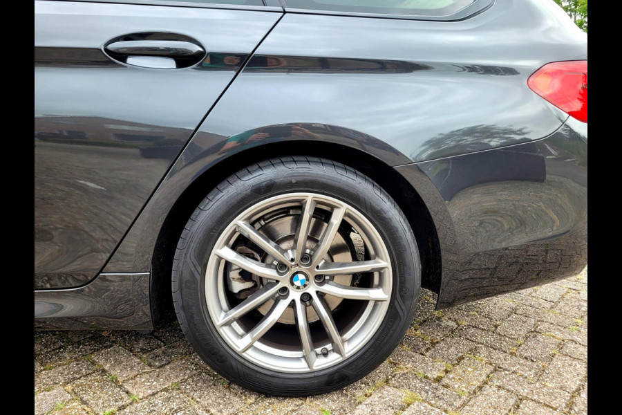 BMW 5 Serie Touring 520i M-sport, Radar, Adaptive Cruise, Haak, Virtual Cockpit (1e eig. NL BTW-auto)