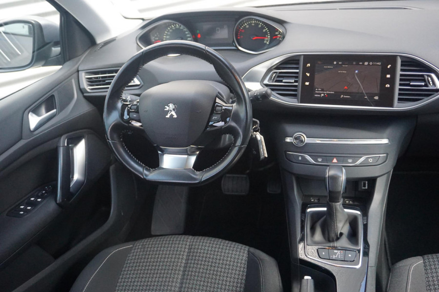 Peugeot 308 1.2 TURBO 130 Pk Allure AUTOMAAT | Navigatie | Climate Control | Parkeersensoren |