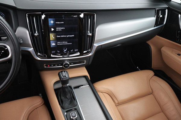 Volvo V90 2.0 T4 Business Luxury+(1e Eig, Dealer Onderh, NL-auto, Panorama, Camera, Lane assist, Head Up, StoelV, PDC V+A, Etc)