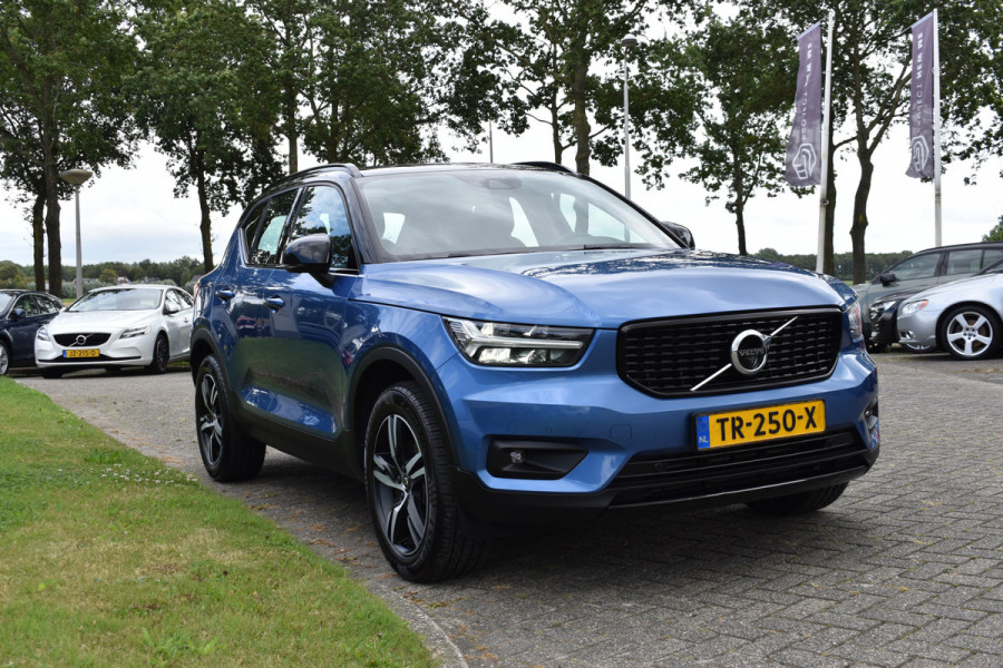 Volvo XC40 T4 AWD 190PK Automaat R-Design | 360 Camera | 18 "LMV | Stoelverwarming | Blis | Stuurverwarming