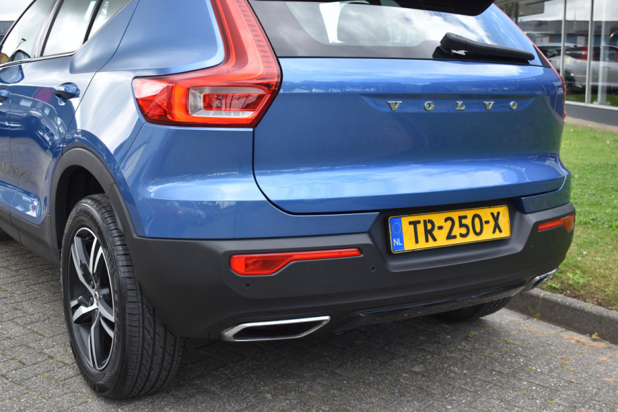 Volvo XC40 T4 AWD 190PK Automaat R-Design | 360 Camera | 18 "LMV | Stoelverwarming | Blis | Stuurverwarming