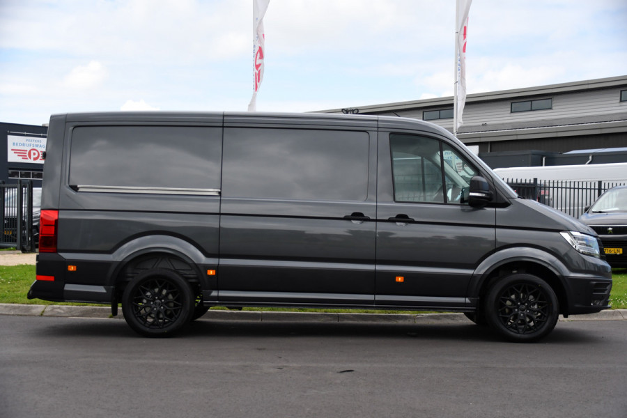 Volkswagen Crafter 35 2.0 TDI L3H2 Highline PB Edition Camera, Cruise, LED, Carplay, Leder, Clima, 177PK, Automaat,