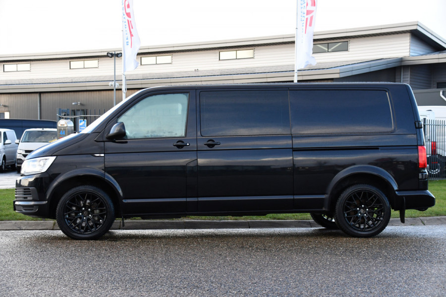 Volkswagen Transporter 2.0 TDI L2H1 DC 4Motion Highline Black Edition Camera, Cruise, Automaat, Multimedia, 204Pk, 2 x schuifdeur, LED,