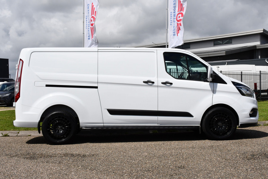 Ford Transit Custom Black & White Edition 340 2.0 TDCI L2H1 Camera, Automaat, Cruise, Carplay, Trekhaak, Stoelverm., PDC, 130 PK