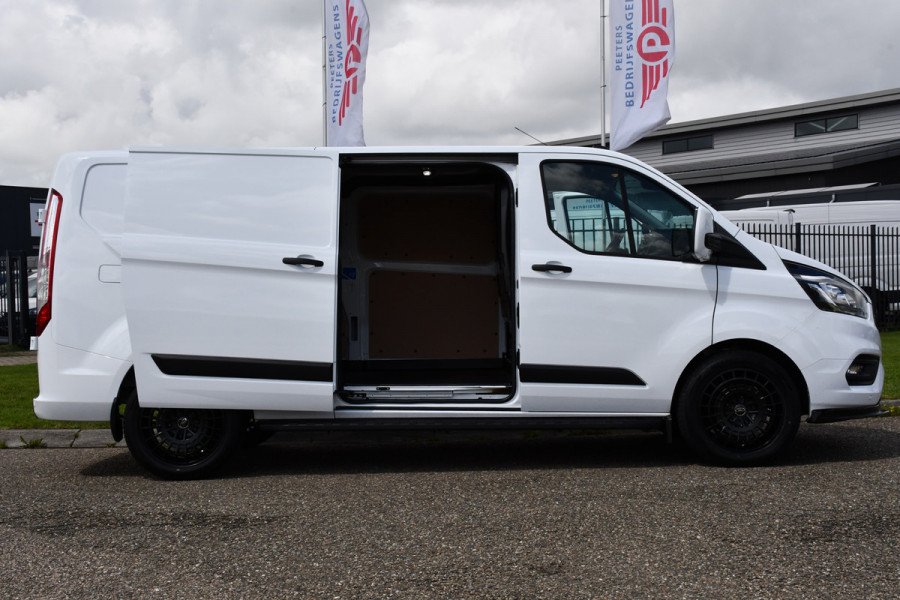 Ford Transit Custom Black & White Edition 340 2.0 TDCI L2H1 Camera, Automaat, Cruise, Carplay, Trekhaak, Stoelverm., PDC, 130 PK