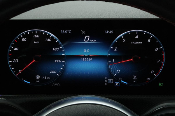 Mercedes-Benz CLA-Klasse 200 AMG | Carplay | Stoelverwarming | Trekhaak | Widescreen | DAB+ | Camera | Navigatie | Park Assist | Full LED