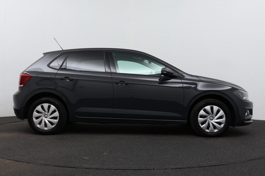 Volkswagen Polo 1.0 TSI Comfortline Automaat (NAVIGATIE, PARKEERSENSOREN, CLIMA, CARPLAY, 1e EIGENAAR, GOED ONDERHOUDEN)