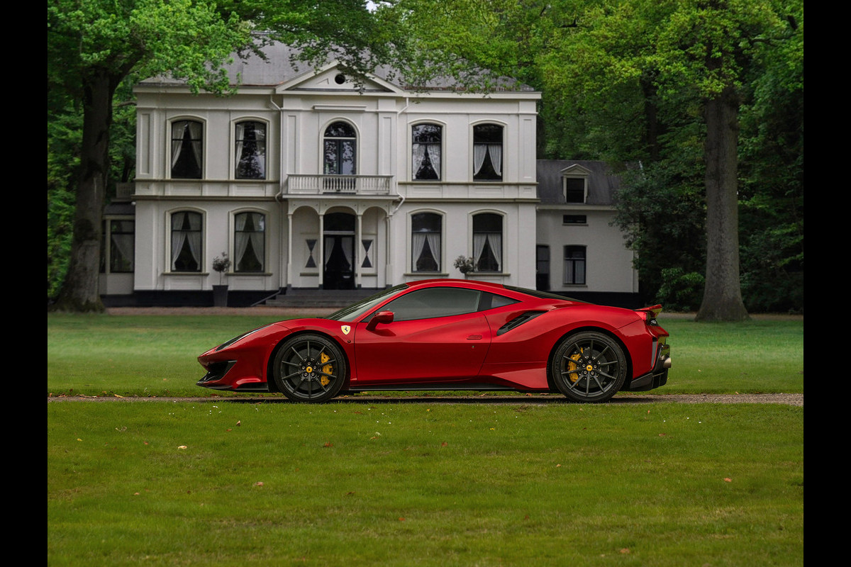 Ferrari 488 Pista | Atelier Car | Rosso Fuoco | Full carbon! | New condition | Carbon wheels